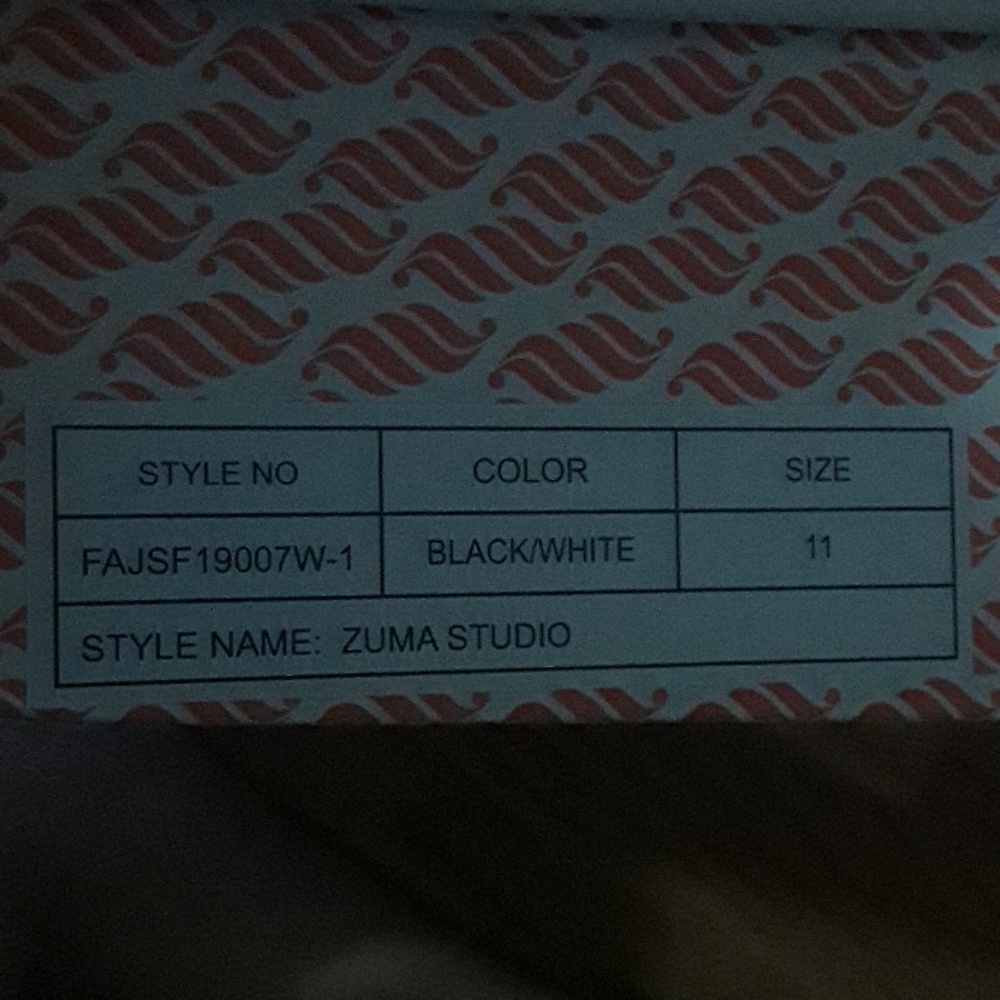 Fabletics - Picture 3 of 4